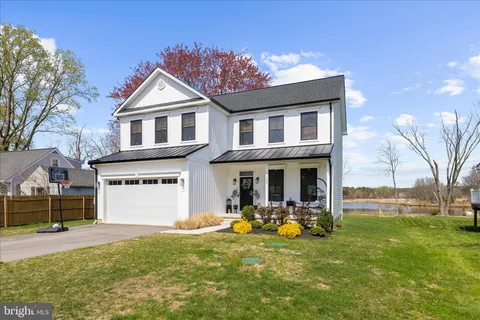 $869,900 | 122 North Lake Drive, Stevensville, MD 21666