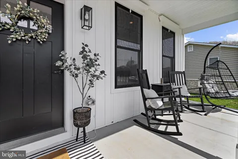 $869,900 | 122 North Lake Drive, Stevensville, MD 21666