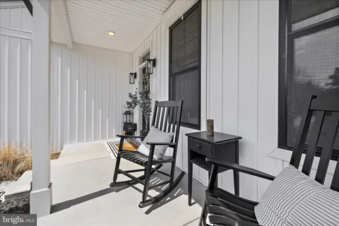 $869,900 | 122 North Lake Drive, Stevensville, MD 21666