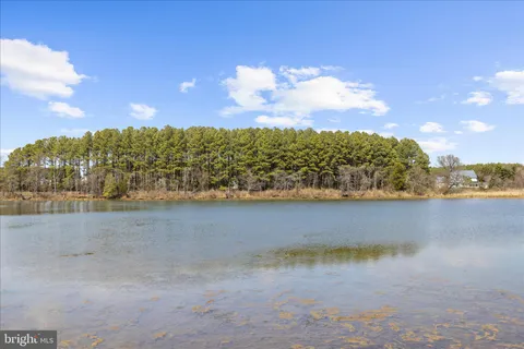 $875,000 | 122 North Lake Drive, Stevensville, MD 21666