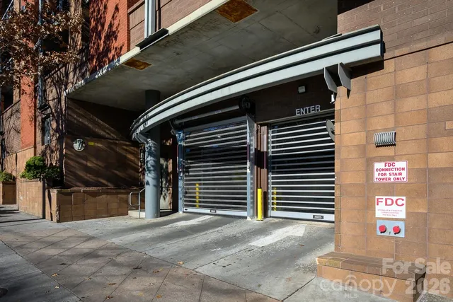 $290,000 | 505 East 6th Street, Unit 603, Charlotte, NC 28202