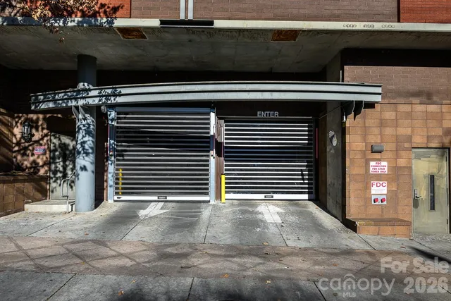 $290,000 | 505 East 6th Street, Unit 603, Charlotte, NC 28202