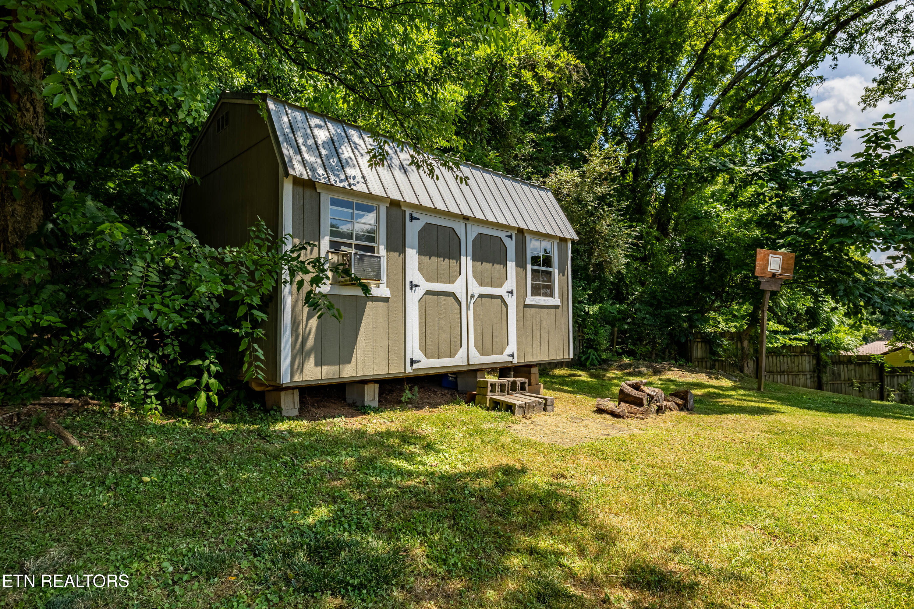 3418 Big Springs Ridge Road Friendsville, TN 37737 - Photo 9 of 30 3418BigSpringsRidgeRd-14