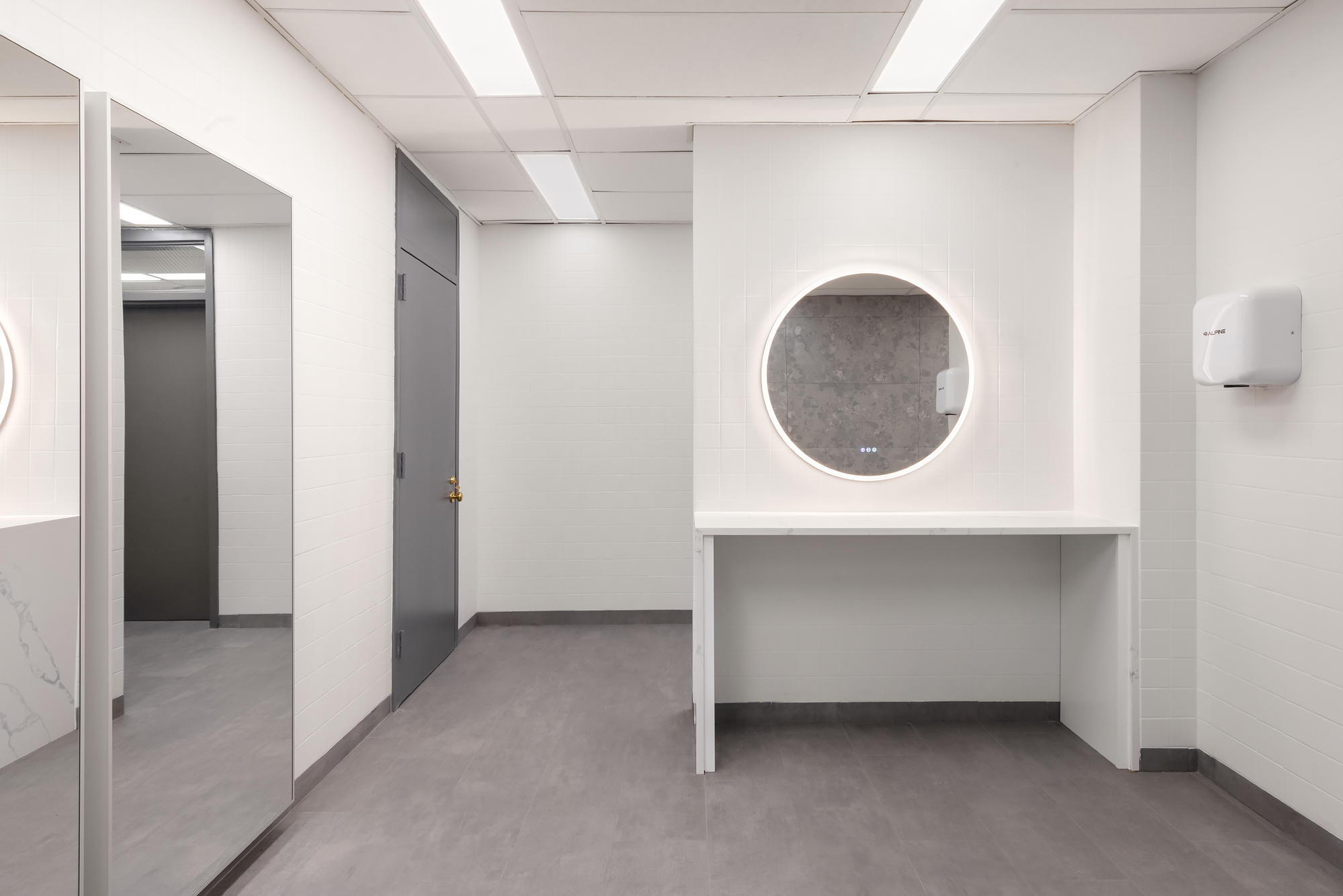 555 Main Street, Unit 805 Manhattan, NY 10044 - Photo 29 of 31 Gallery Image 29