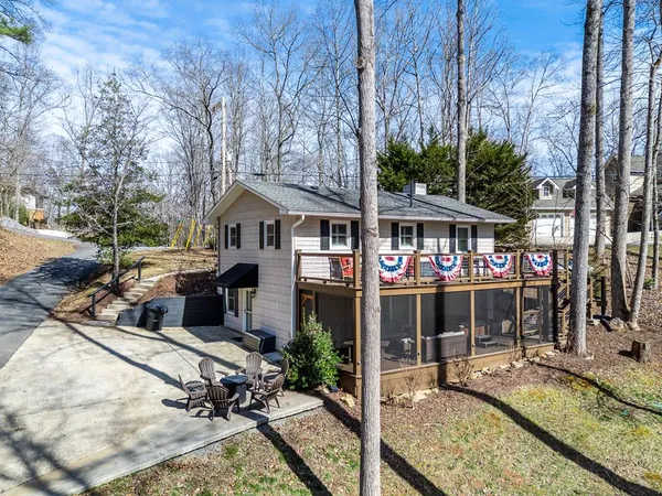 $389,500 | 15 Lonesome Pine Road, Murphy, NC 28906
