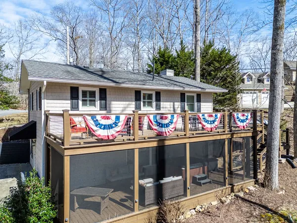 $389,500 | 15 Lonesome Pine Road, Murphy, NC 28906