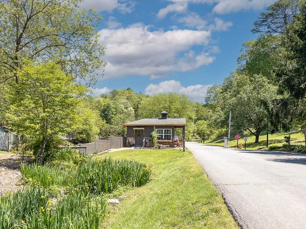 $389,500 | 15 Lonesome Pine Road, Murphy, NC 28906