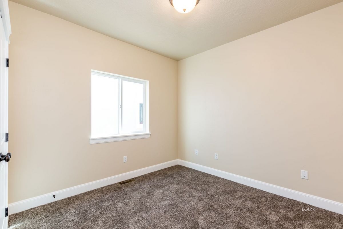 2897 Copper Trail Elko, NV 89801 - Photo 4 of 24 Gallery Image 4