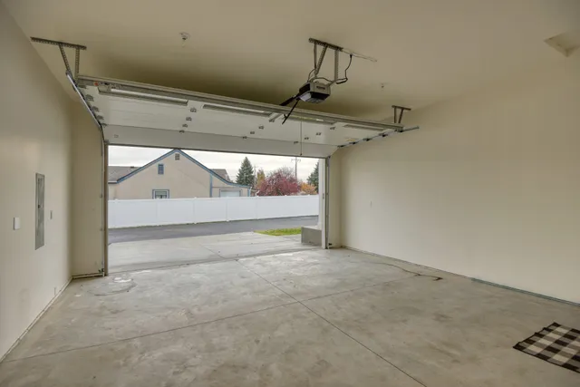 $414,900 | 17814 East 3rd Lane, Spokane Valley, WA 99016