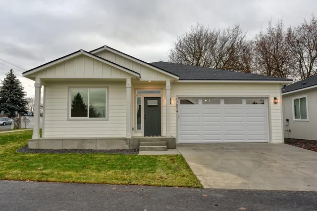 $414,900 | 17814 East 3rd Lane, Spokane Valley, WA 99016