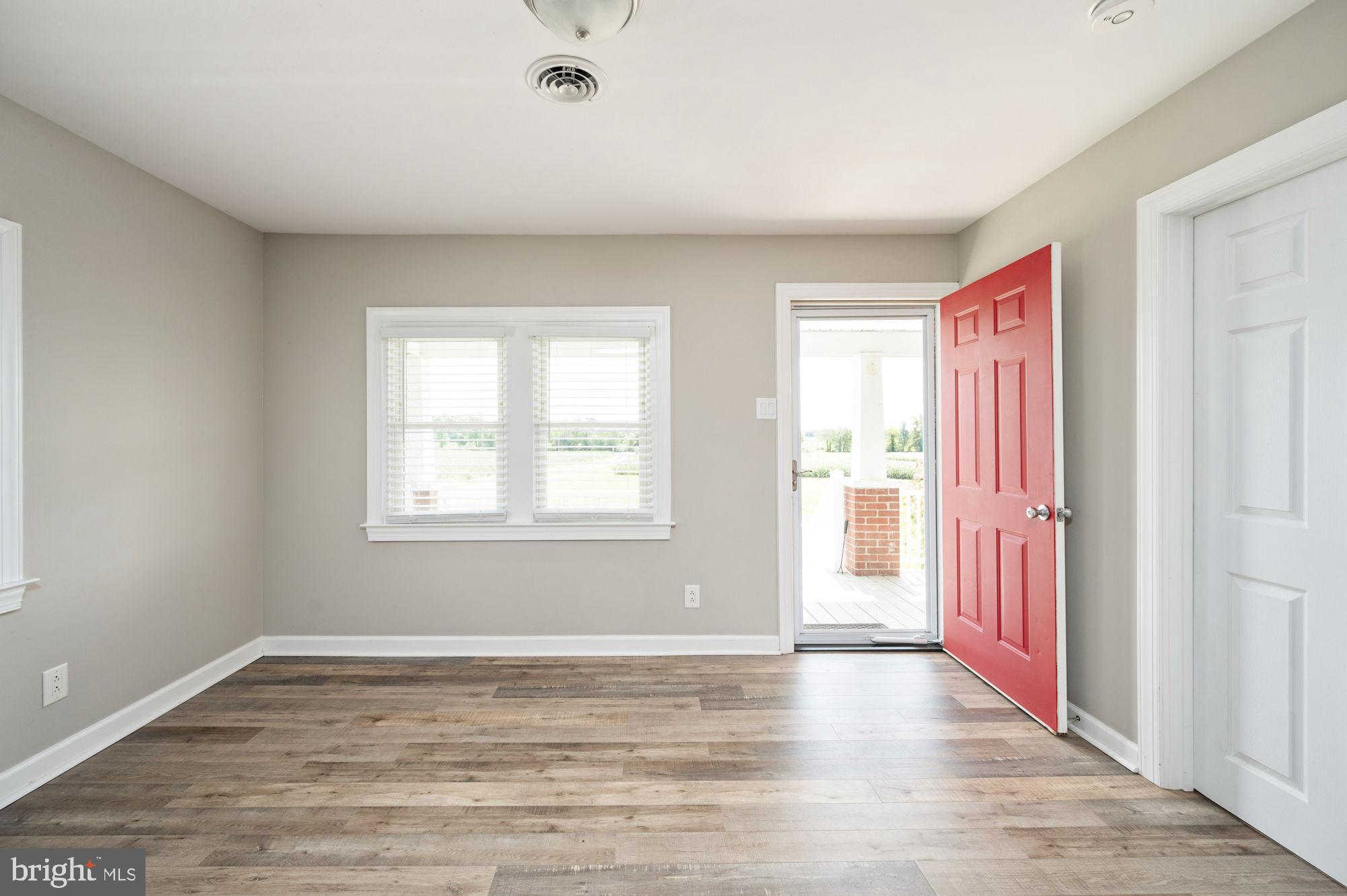 161 Forest Lane Road Fredericksburg, VA 22405 - Photo 20 of 99 Living room