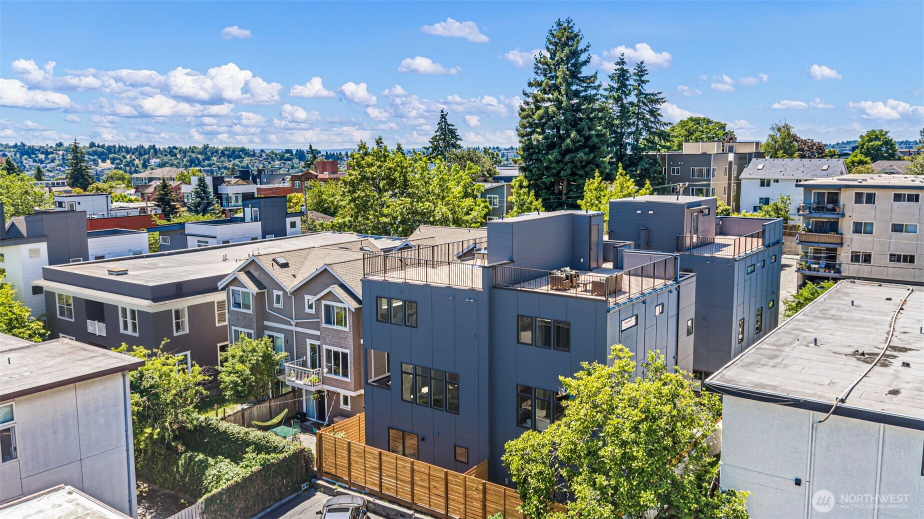 4430 Dayton Avenue North Seattle, WA 98103 - Photo 36 of 39
