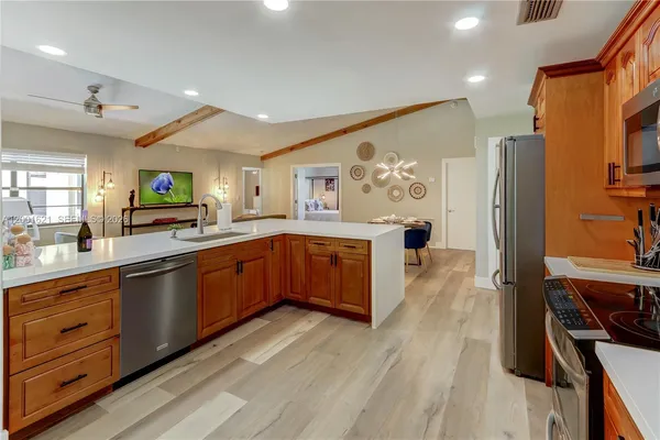 $5,400 | 1130 Northwest 78th Terrace, Plantation, FL 33322