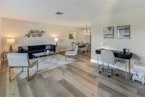 $5,400 | 1130 Northwest 78th Terrace, Plantation, FL 33322