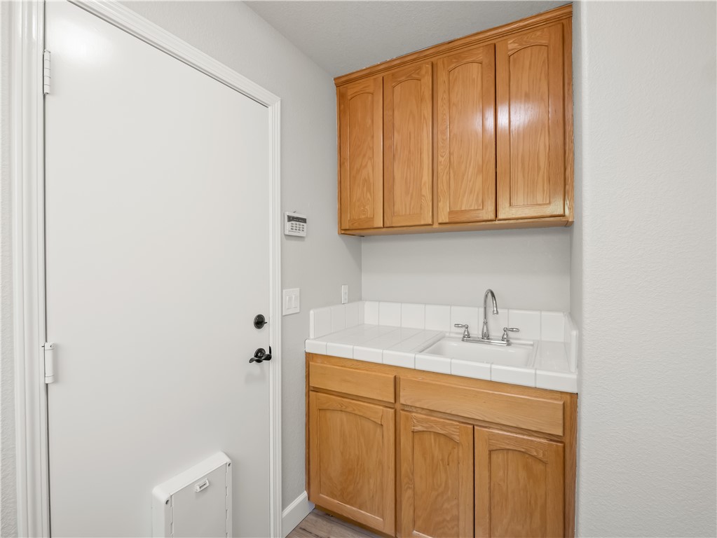 1582 East Revere Road Fresno, CA 93720 - Photo 19 of 49