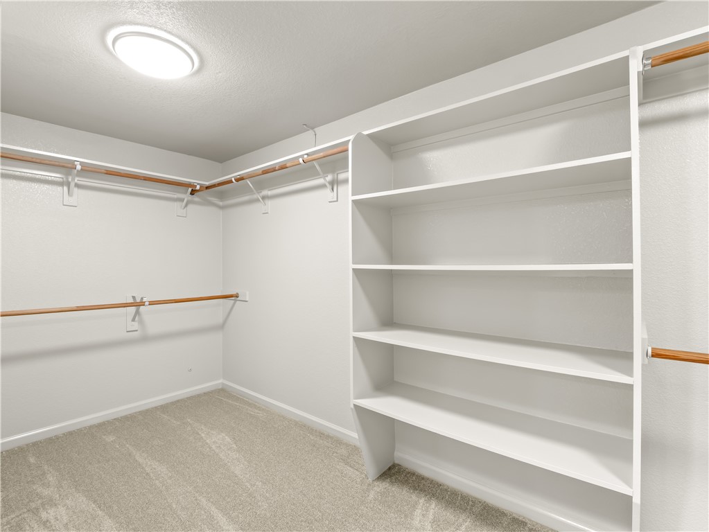 1582 East Revere Road Fresno, CA 93720 - Photo 35 of 49 Primary Closet