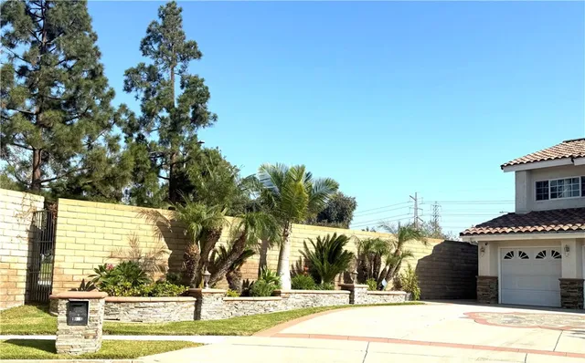 a view of a large building