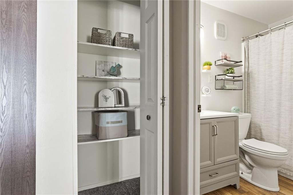 551 Sloop Road, Unit 67 Pittsburgh, PA 15237 - Photo 9 of 39 Linen closet right outside the nicely updated full bath.