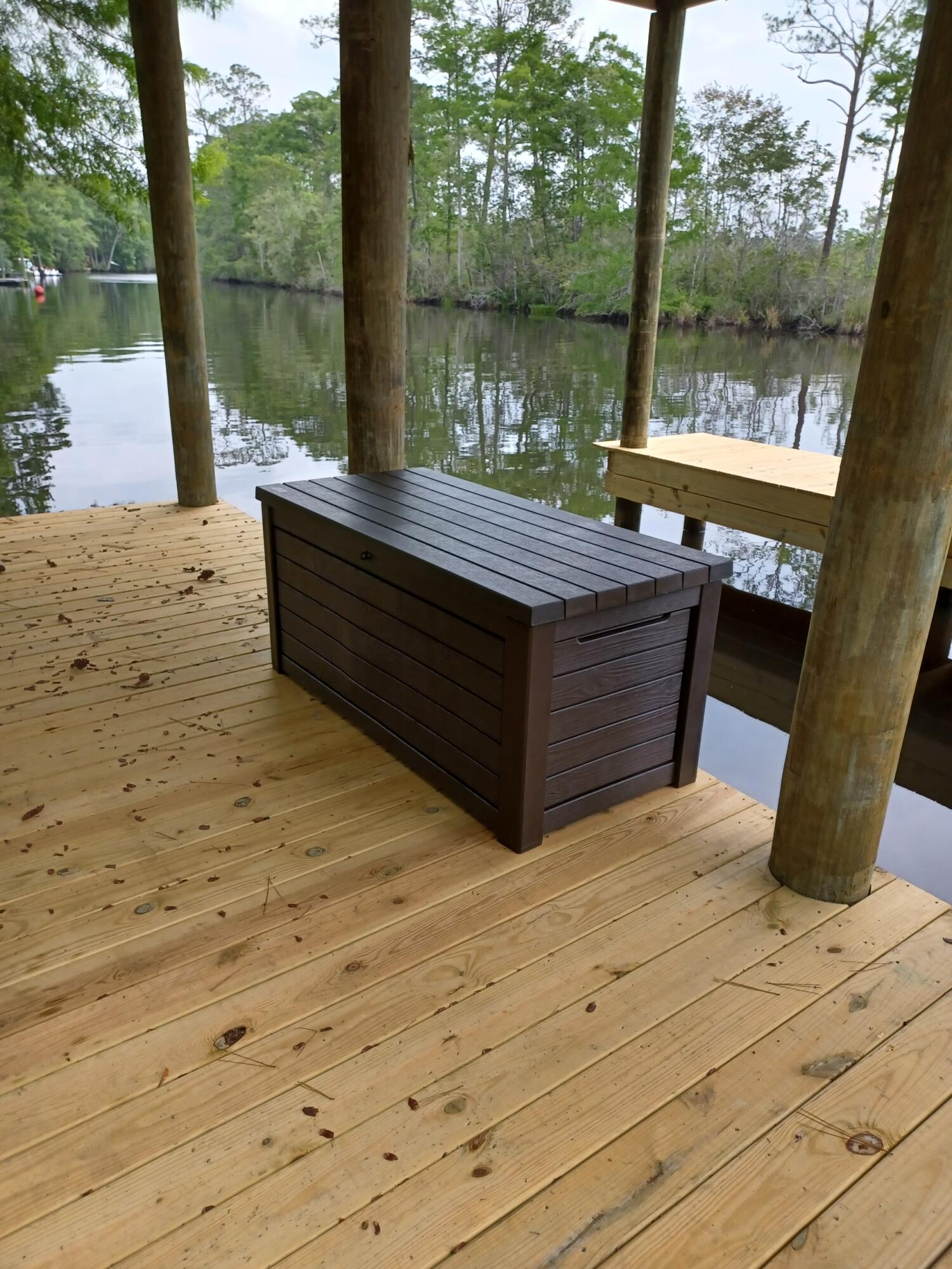 305 Portland Park Road Freeport, FL 32439 - Photo 7 of 7 a living room with couch