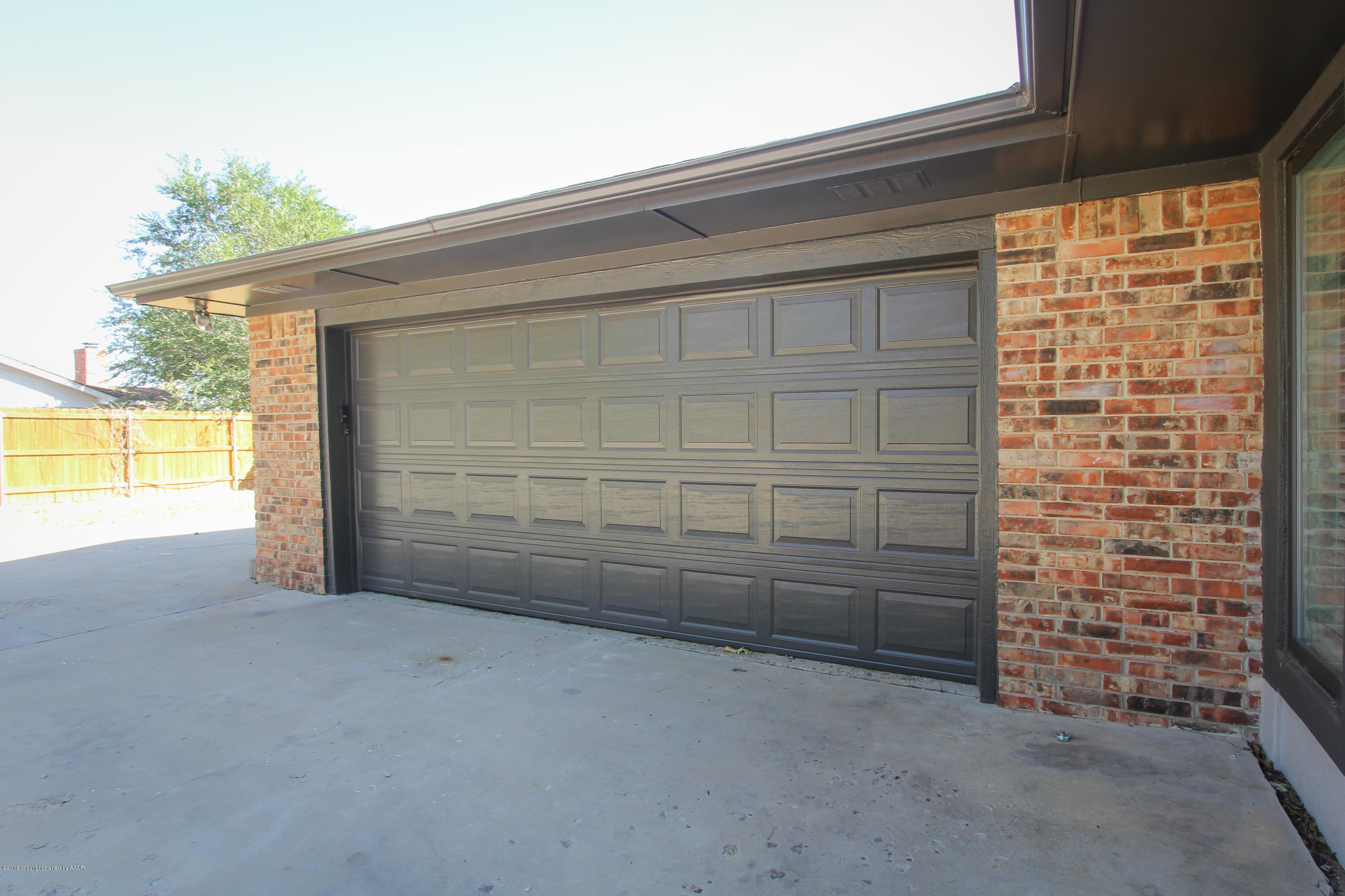 7915 Santa Fe Trail Amarillo, TX 79110 - Photo 55 of 57 a view of outdoor space and garage