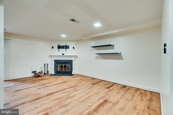 $3,000 | 5708 Heritage Crossing Court, Centreville, VA 20120