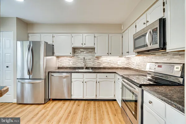 $3,000 | 5708 Heritage Crossing Court, Centreville, VA 20120