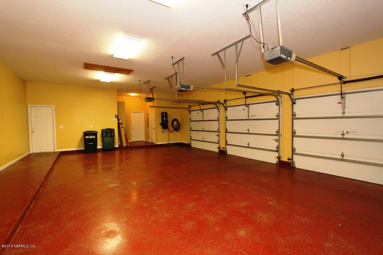 2932 Magnolia Road Orange Park, FL 32065 - Photo 68 of 109 Garage