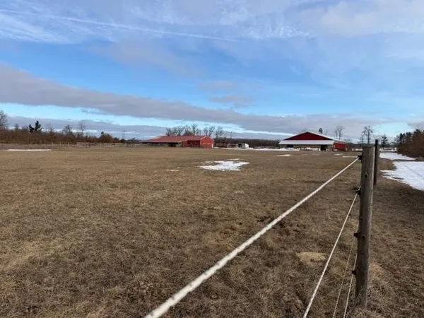 $749,900 | W9041 Airport Road, Crivitz, WI 54114