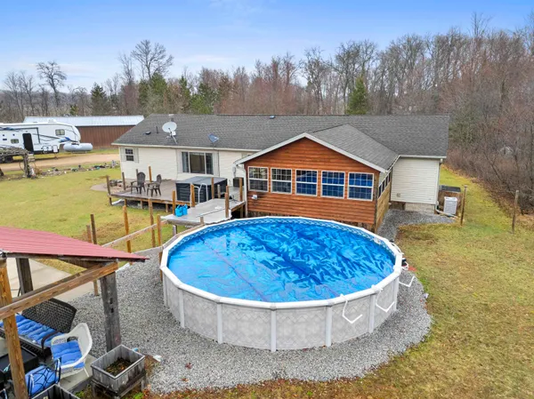 $749,900 | W9041 Airport Road, Crivitz, WI 54114