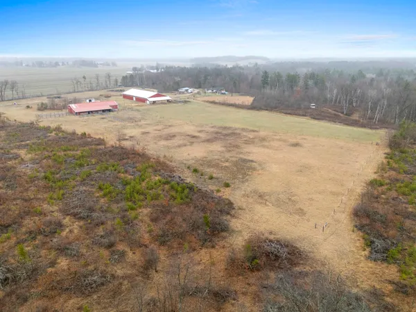 $749,900 | W9041 Airport Road, Crivitz, WI 54114