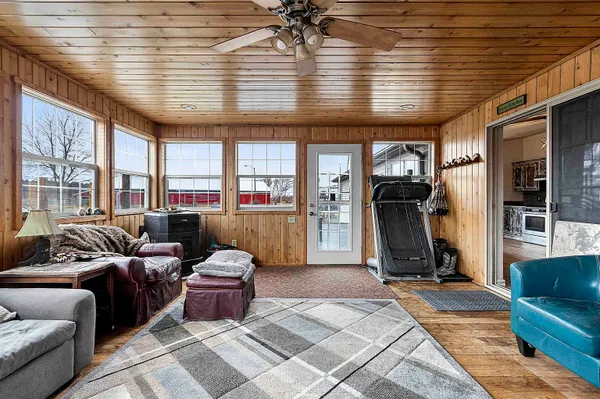 $749,900 | W9041 Airport Road, Crivitz, WI 54114