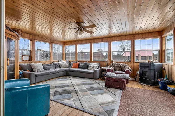 $749,900 | W9041 Airport Road, Crivitz, WI 54114