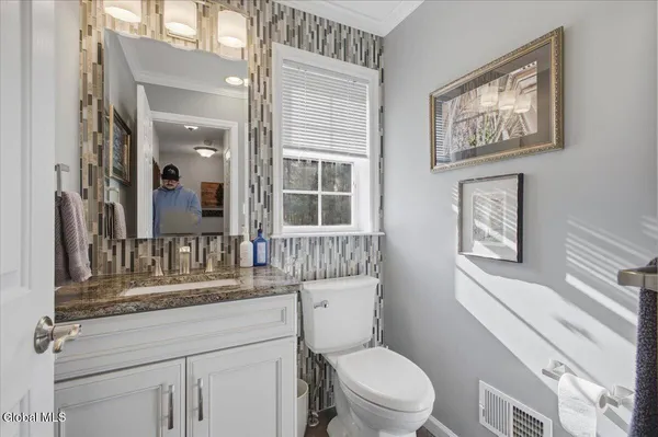 $599,000 | 8 Cathywood Court, Clifton Park, NY 12065
