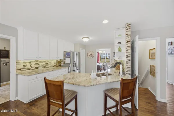 $599,000 | 8 Cathywood Court, Clifton Park, NY 12065