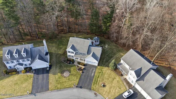 $599,000 | 8 Cathywood Court, Clifton Park, NY 12065