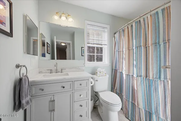 $599,000 | 8 Cathywood Court, Clifton Park, NY 12065