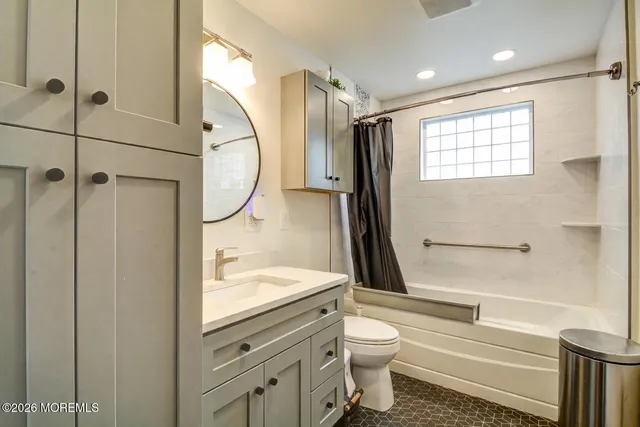 $575,000 | 956 Green Hill Boulevard, Toms River, NJ 08753