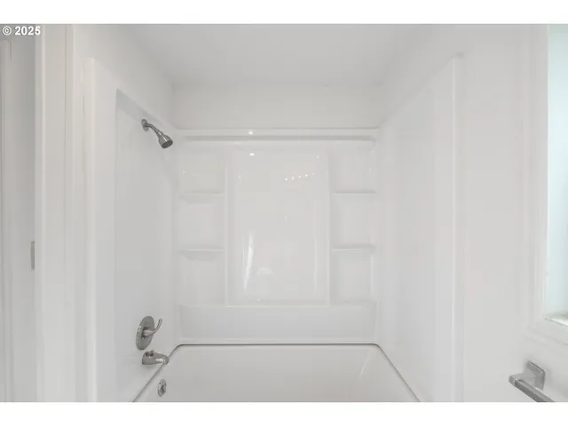 $319,000 | 875 South 5th Street, Lebanon, OR 97355