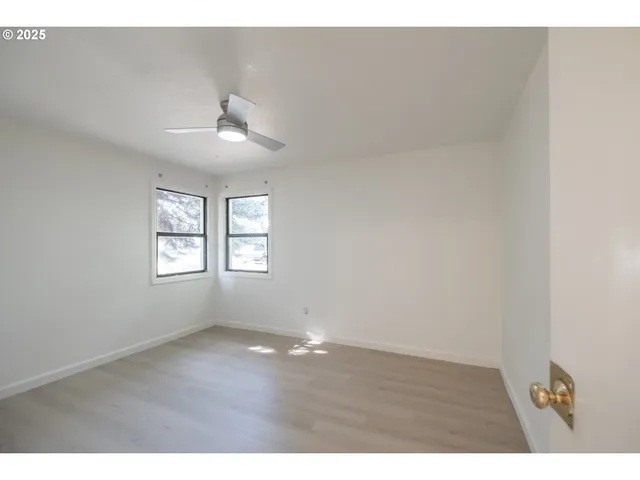 $319,000 | 875 South 5th Street, Lebanon, OR 97355