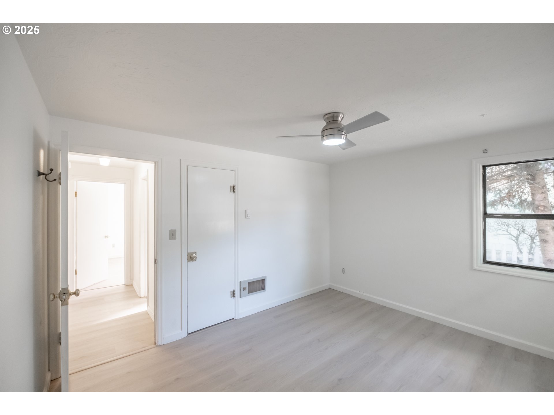 875 South 5th Street Lebanon, OR 97355 - Photo 21 of 35