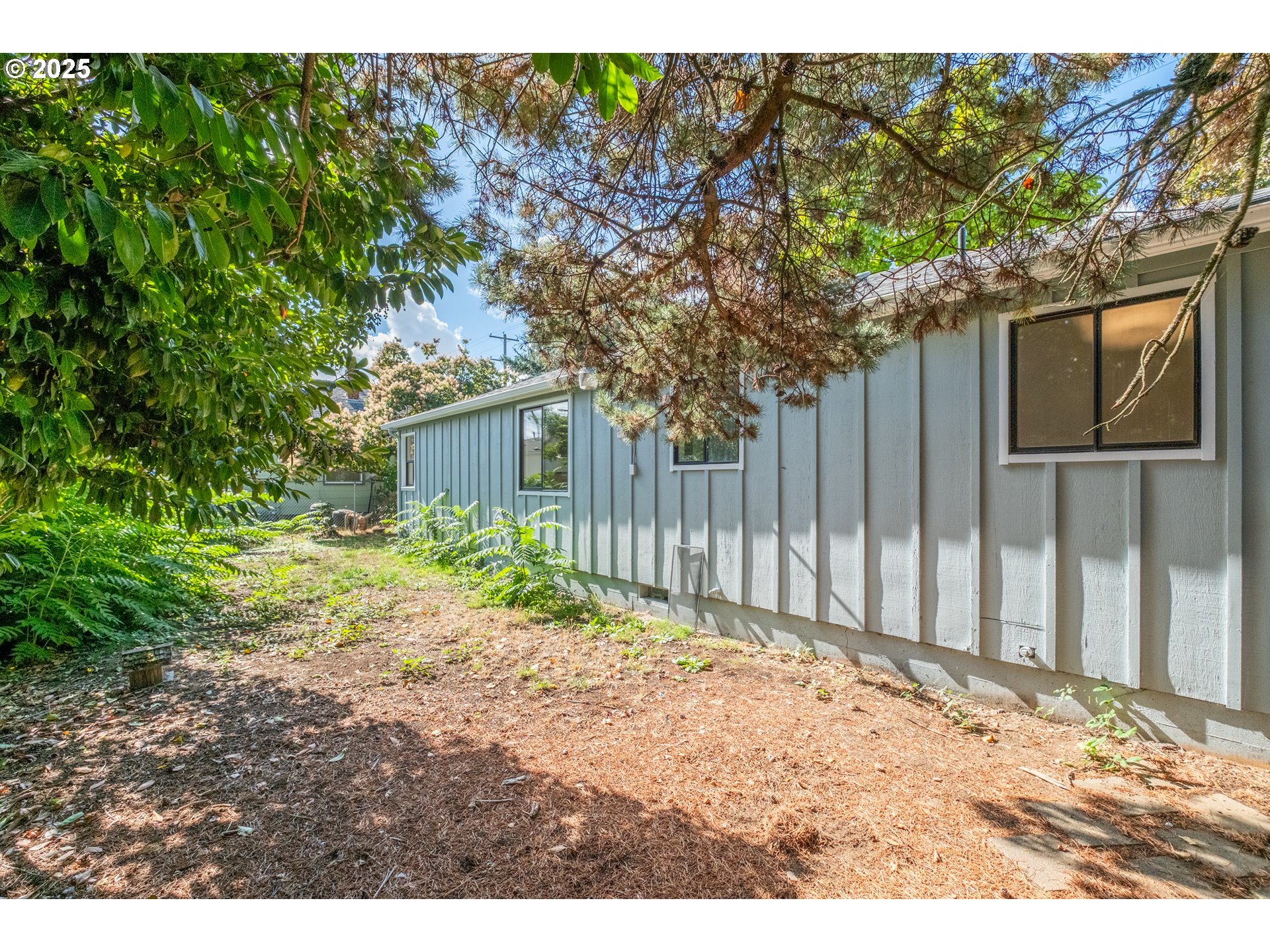 875 South 5th Street Lebanon, OR 97355 - Photo 24 of 35