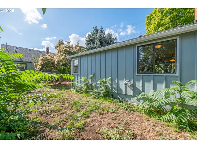 $319,000 | 875 South 5th Street, Lebanon, OR 97355