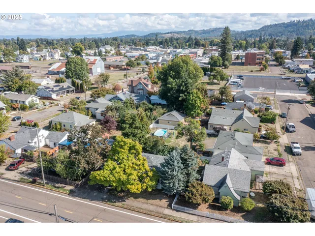 $319,000 | 875 South 5th Street, Lebanon, OR 97355