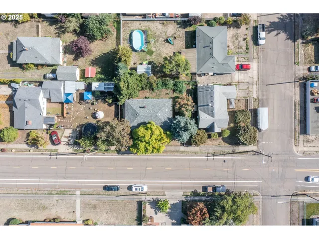 $319,000 | 875 South 5th Street, Lebanon, OR 97355