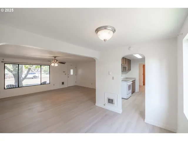 $319,000 | 875 South 5th Street, Lebanon, OR 97355