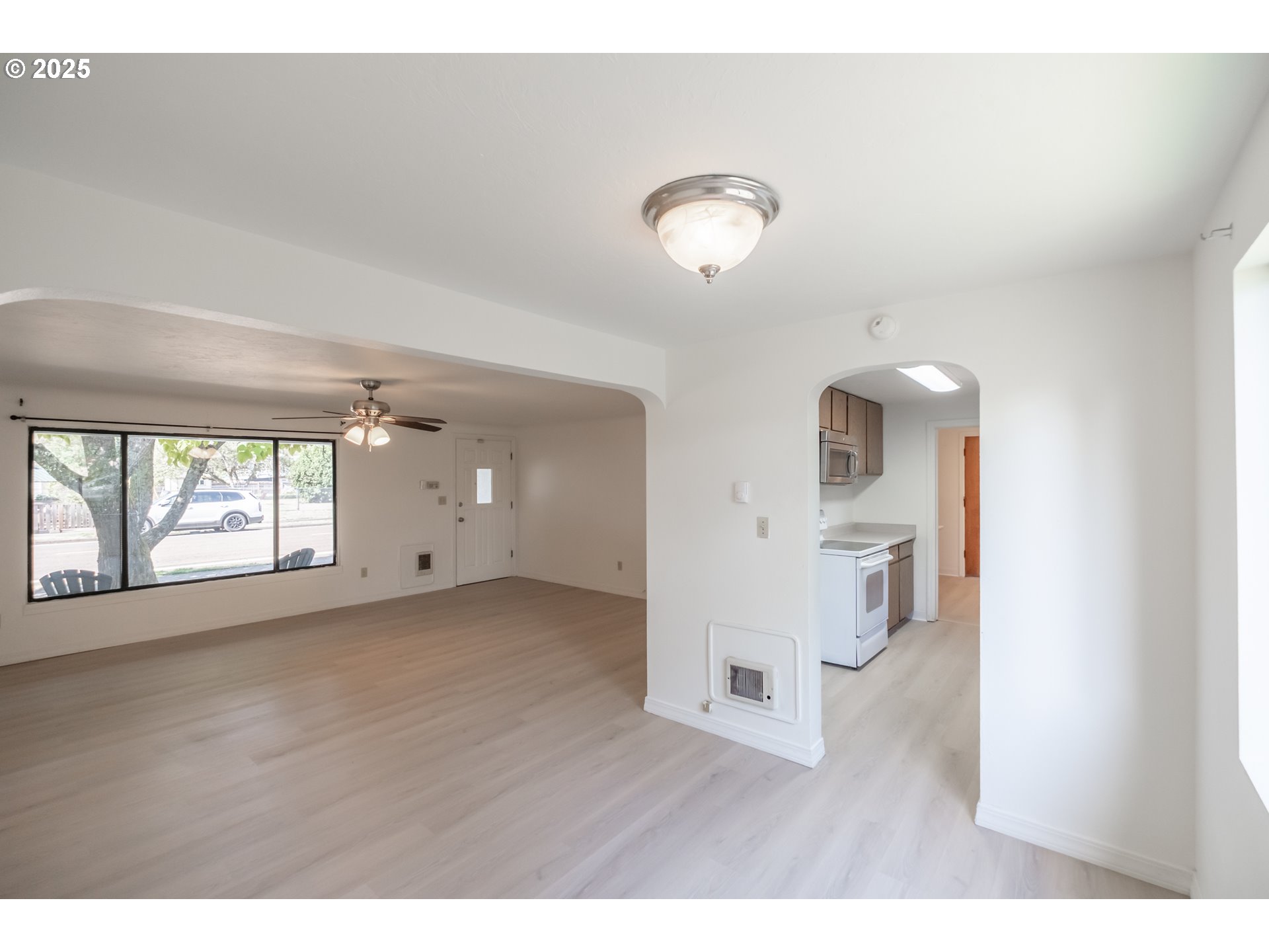 875 South 5th Street Lebanon, OR 97355 - Photo 9 of 35