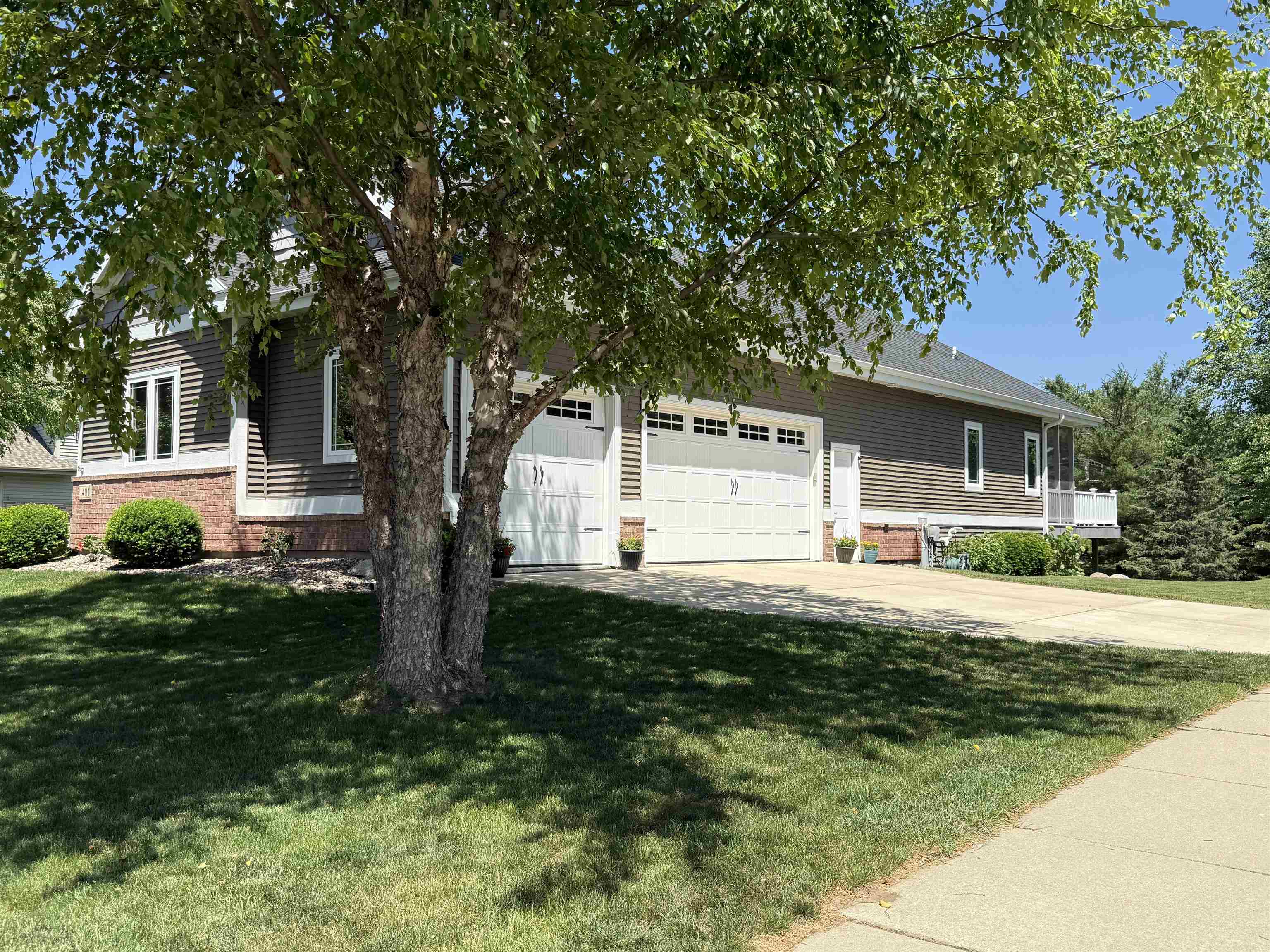 1401 Blue Ridge Trail Waunakee, WI 53597 - Photo 3 of 66