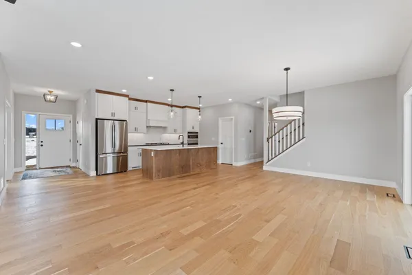 $839,900 | 635 Parkside Court, Eagan, MN 55123