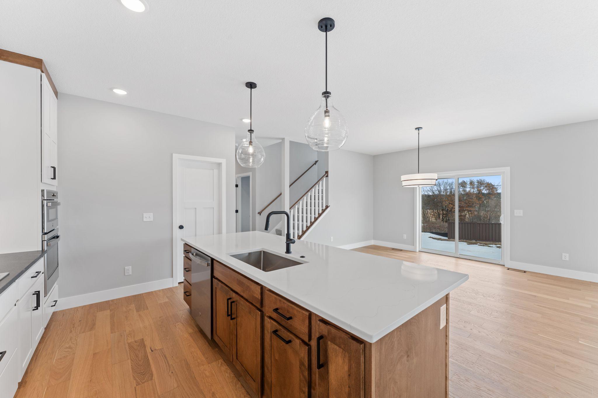 635 Parkside Court Eagan, MN 55123 - Photo 9 of 33