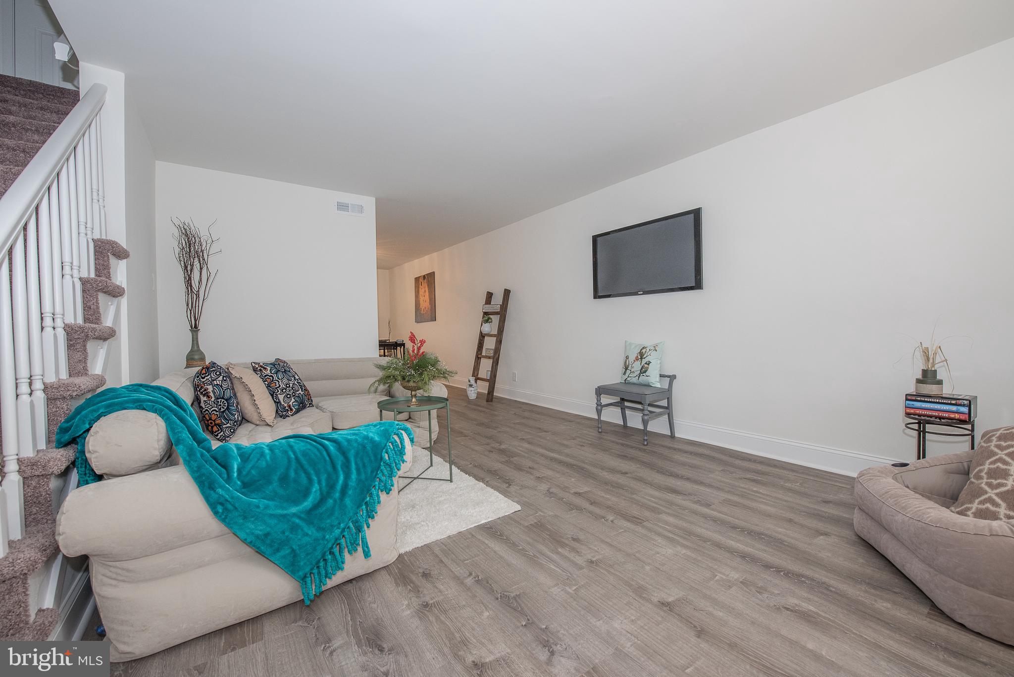 745 Bennington Road Folcroft, PA 19032 - Photo 4 of 31